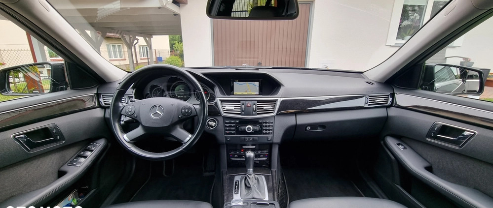 Mercedes-Benz Klasa E cena 49999 przebieg: 220000, rok produkcji 2010 z Łańcut małe 191